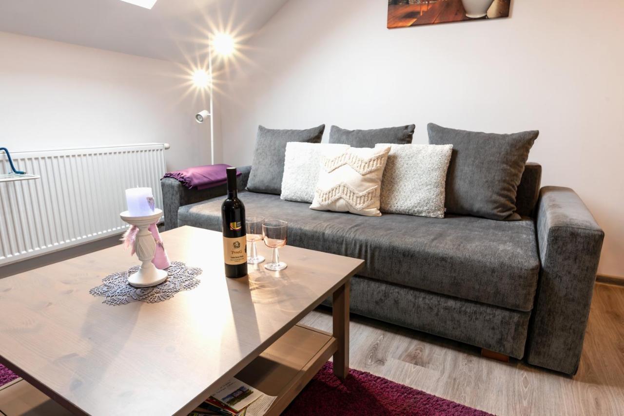 Nisa Apartments Nova Lesna Luaran gambar