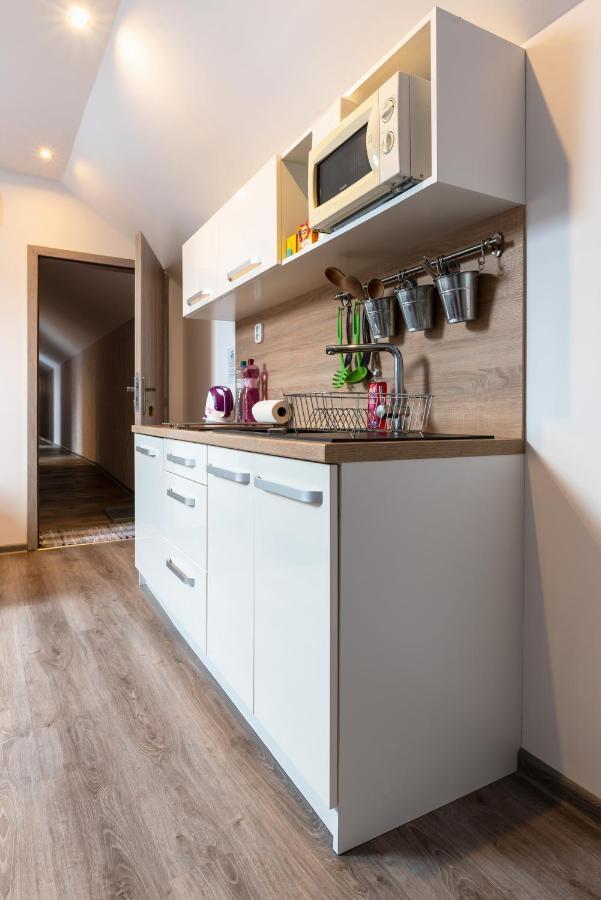 Nisa Apartments Nova Lesna Luaran gambar