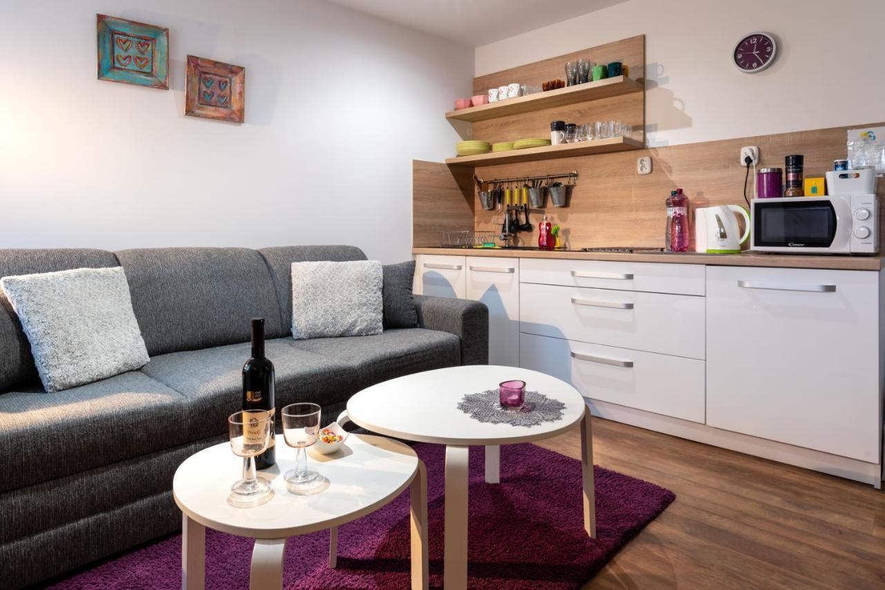 Nisa Apartments Nova Lesna Luaran gambar